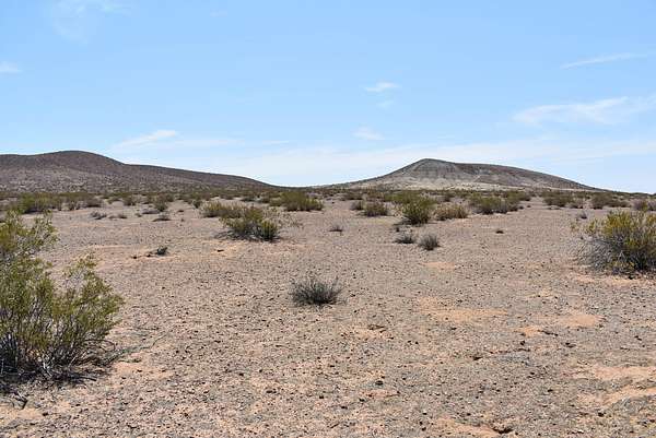10 Acres of Recreational & Residential Land for Sale in North Edwards, California