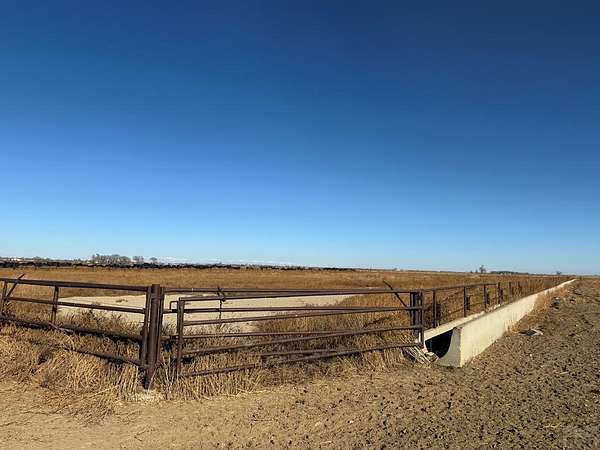 320 Acres of Agricultural Land for Sale in Ordway, Colorado
