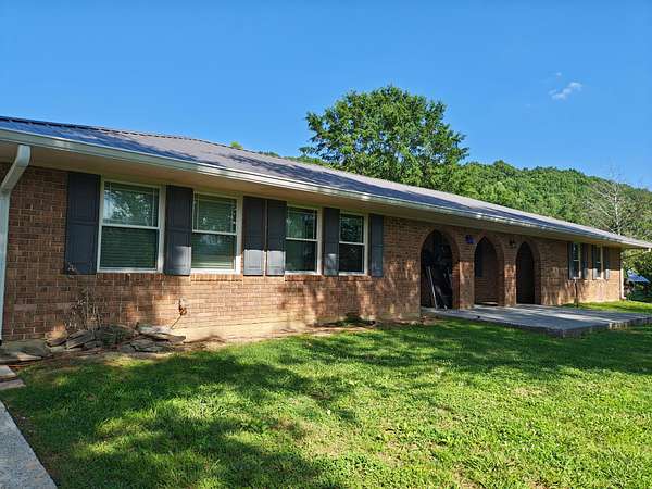 1.7 Acres of Land with Home for Sale in Dunlap, Tennessee