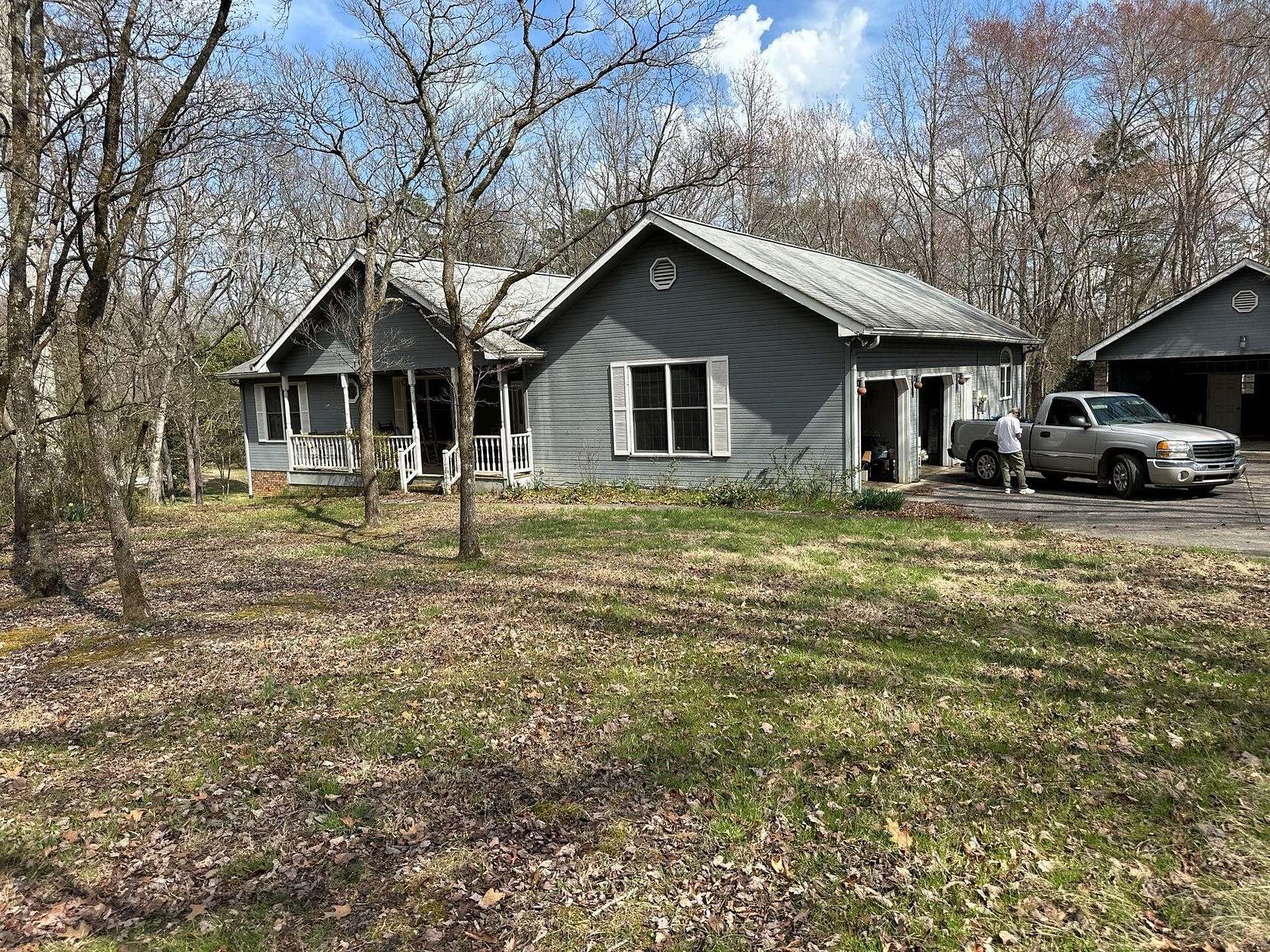 2.77 Acres of Land with Home for Sale in Soddy-Daisy, Tennessee