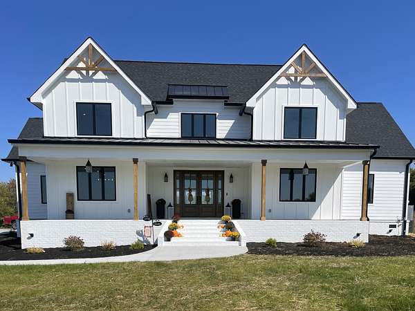 5.57 Acres of Land with Home for Sale in Lebanon, Tennessee