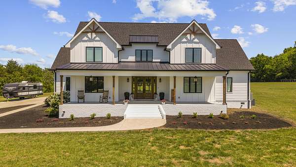 5.57 Acres of Land with Home for Sale in Lebanon, Tennessee