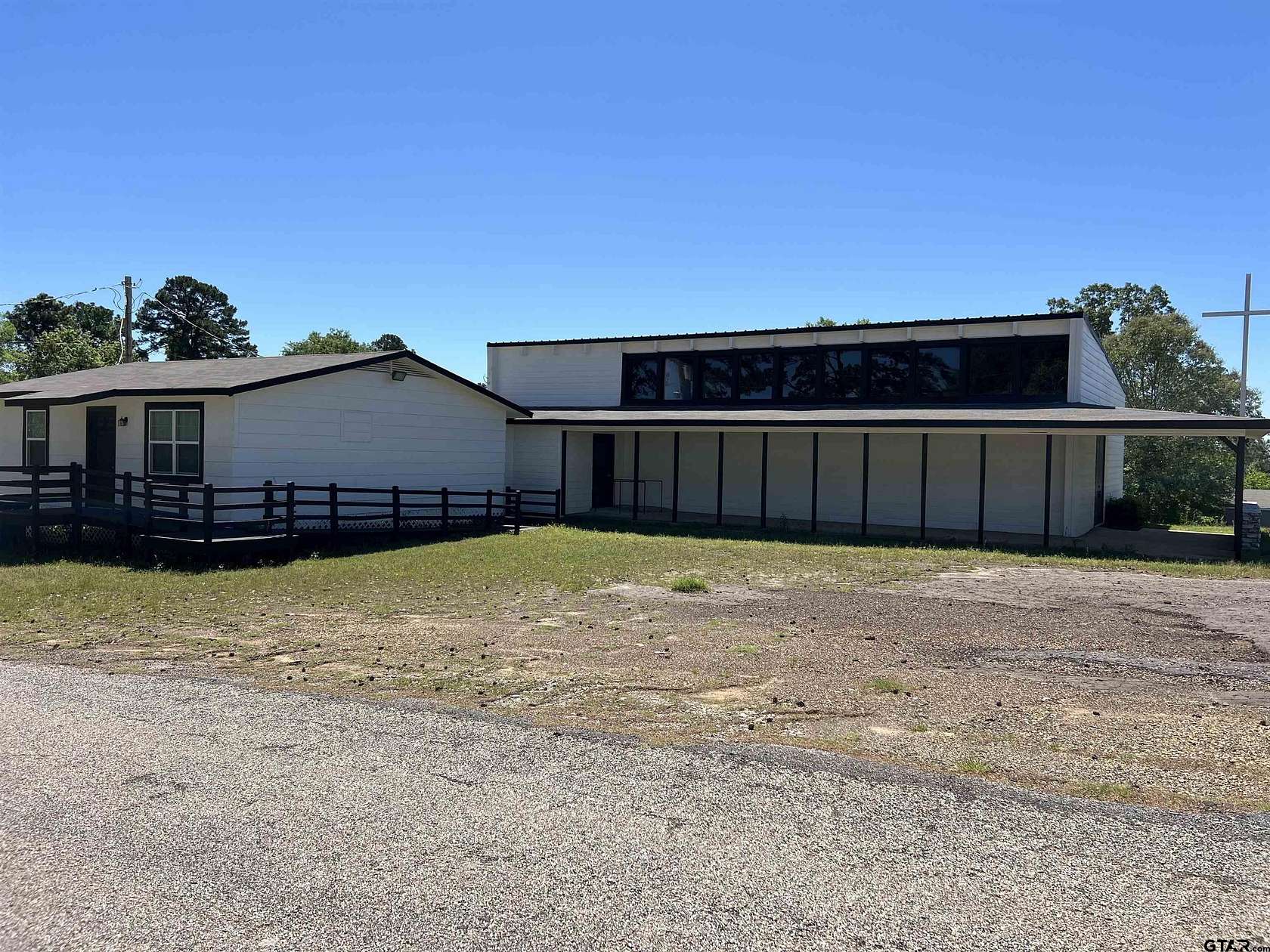 0.69 Acres of Commercial Land for Sale in Daingerfield, Texas