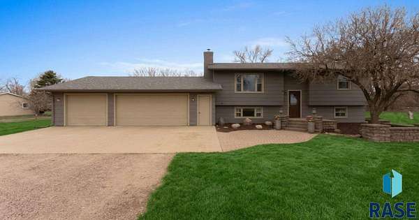 2.47 Acres of Land with Home for Sale in Canton, South Dakota