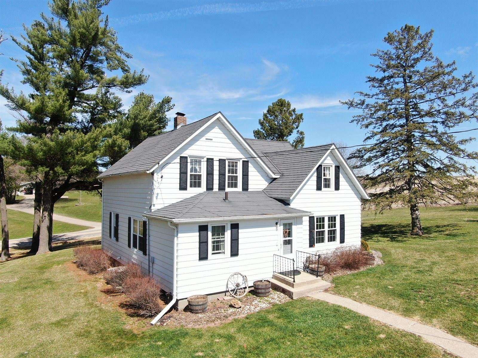 3 Acres of Land with Home for Sale in Viroqua, Wisconsin