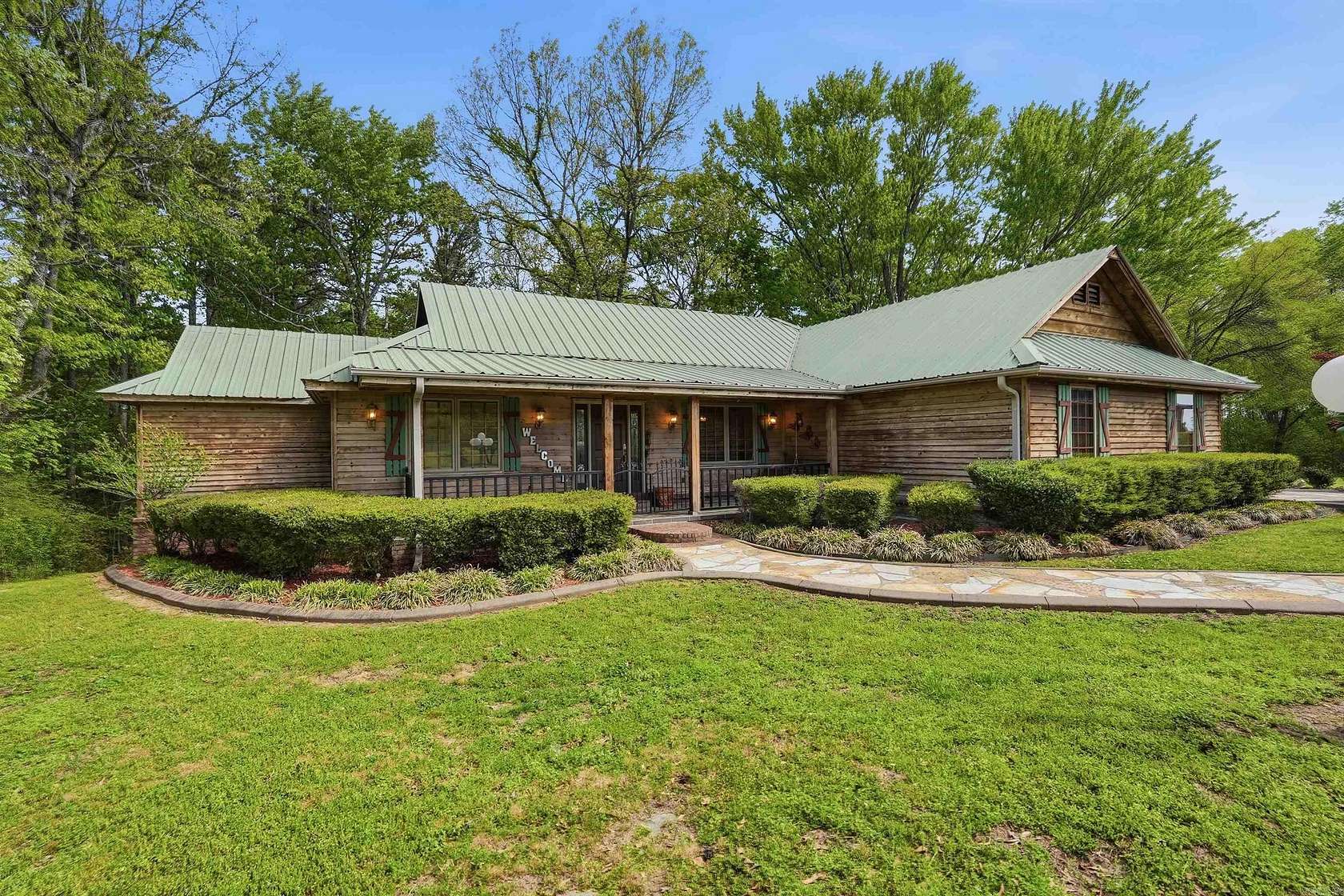 9.5 Acres of Land with Home for Sale in Heber Springs, Arkansas