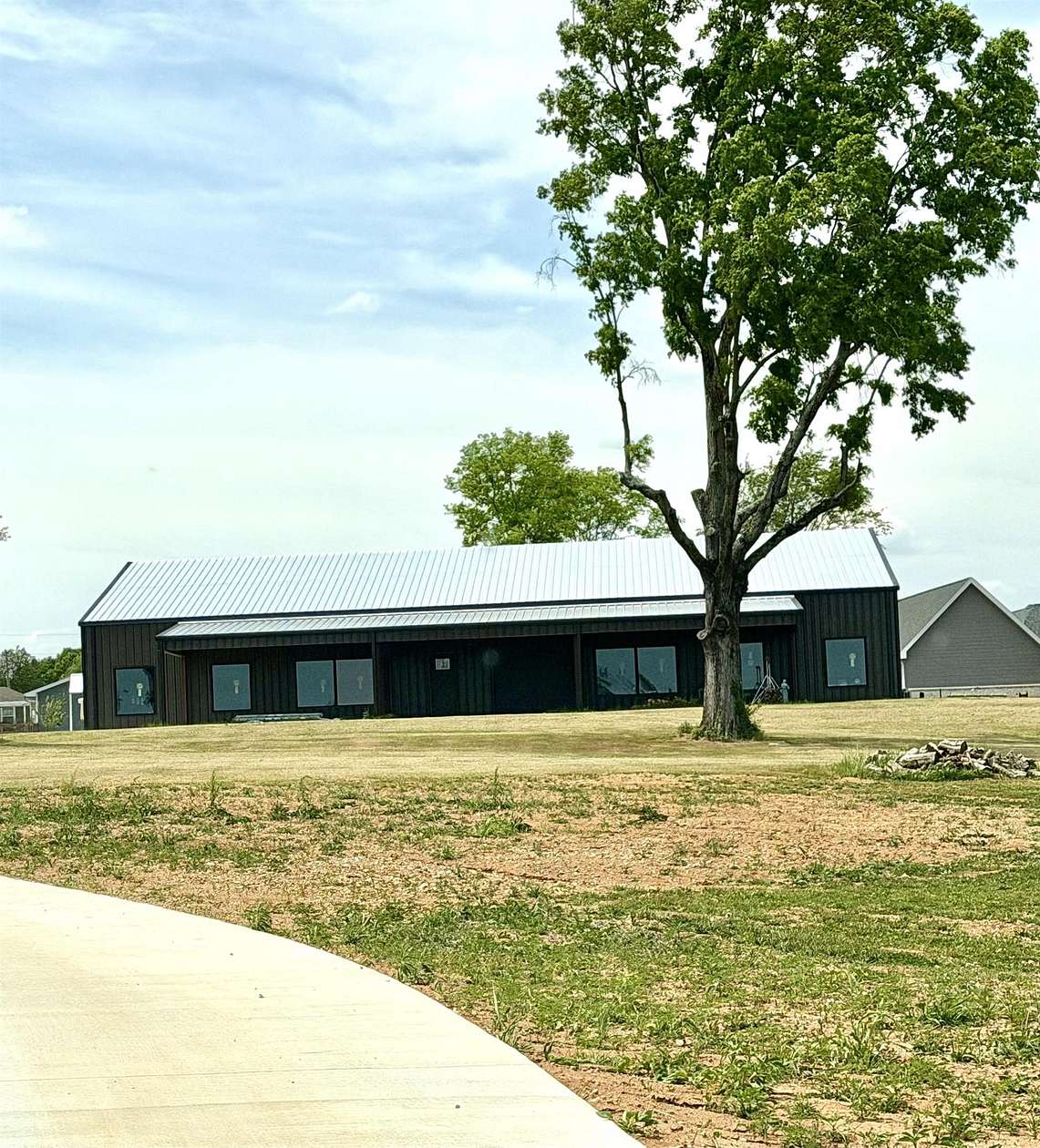 6.65 Acres of Land with Home for Sale in Muscle Shoals, Alabama