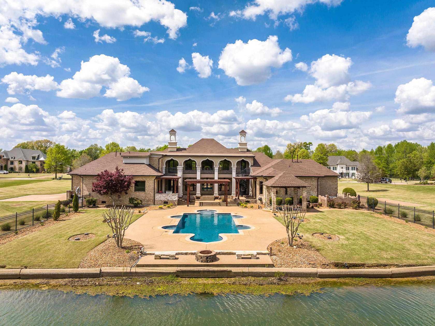 4.66 Acres of Land with Home for Sale in Jackson, Tennessee