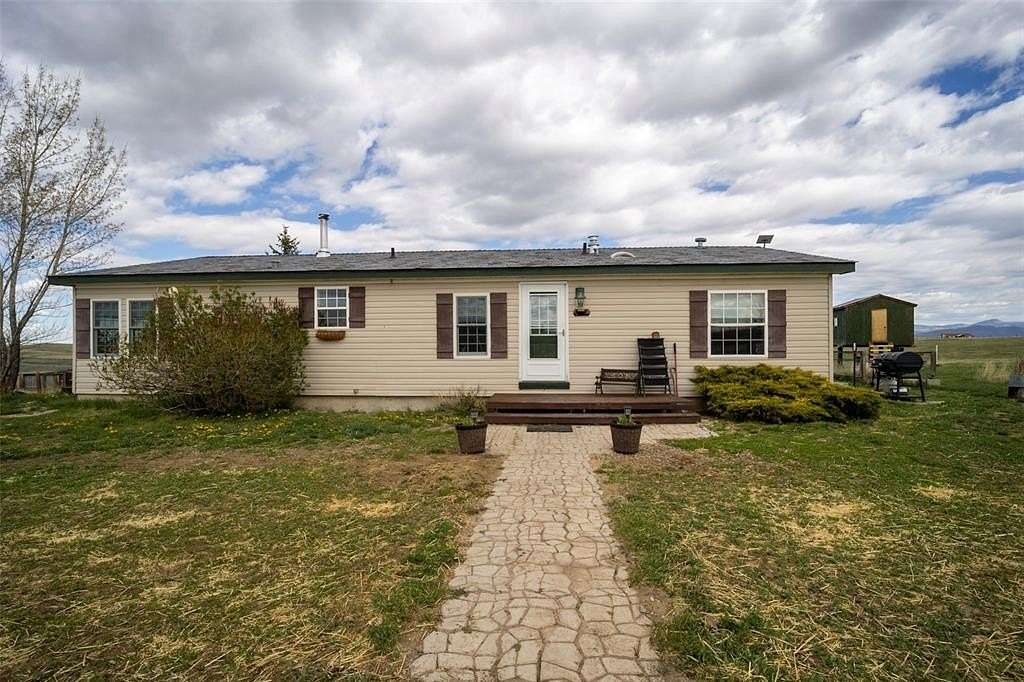 35 Acres of Land with Home for Sale in Hayden, Colorado