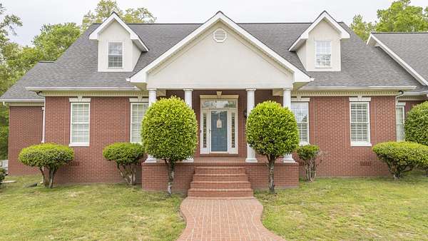 8 Acres of Land with Home for Sale in Savannah, Tennessee