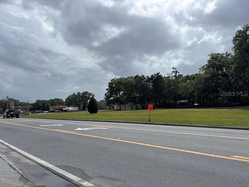 2.82 Acres of Improved Mixed-Use Land for Sale in Fort McCoy, Florida