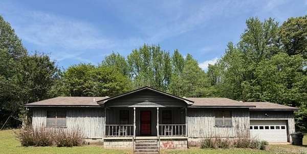 1.5 Acres of Land with Home for Sale in Forrest City, Arkansas