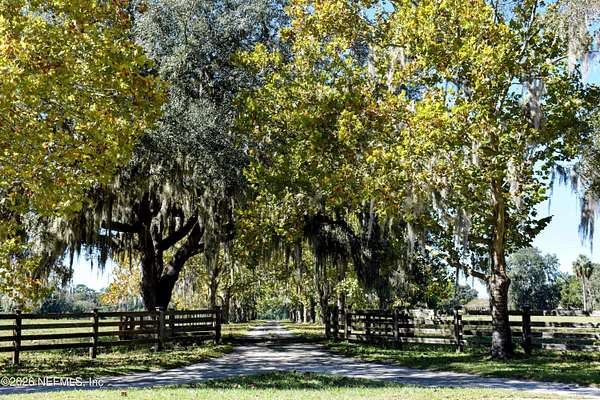 4.67 Acres of Residential Land for Sale in Palatka, Florida