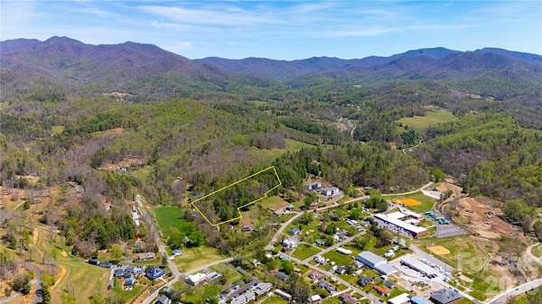 5.52 Acres of Residential Land for Sale in Bakersville, North Carolina