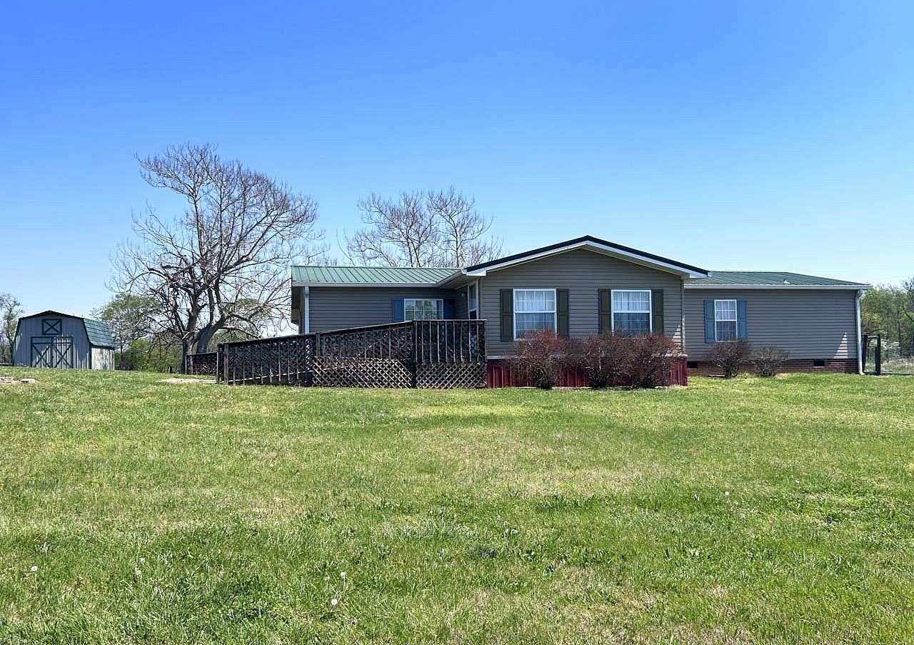 14.6 Acres of Land with Home for Sale in Hardyville, Kentucky