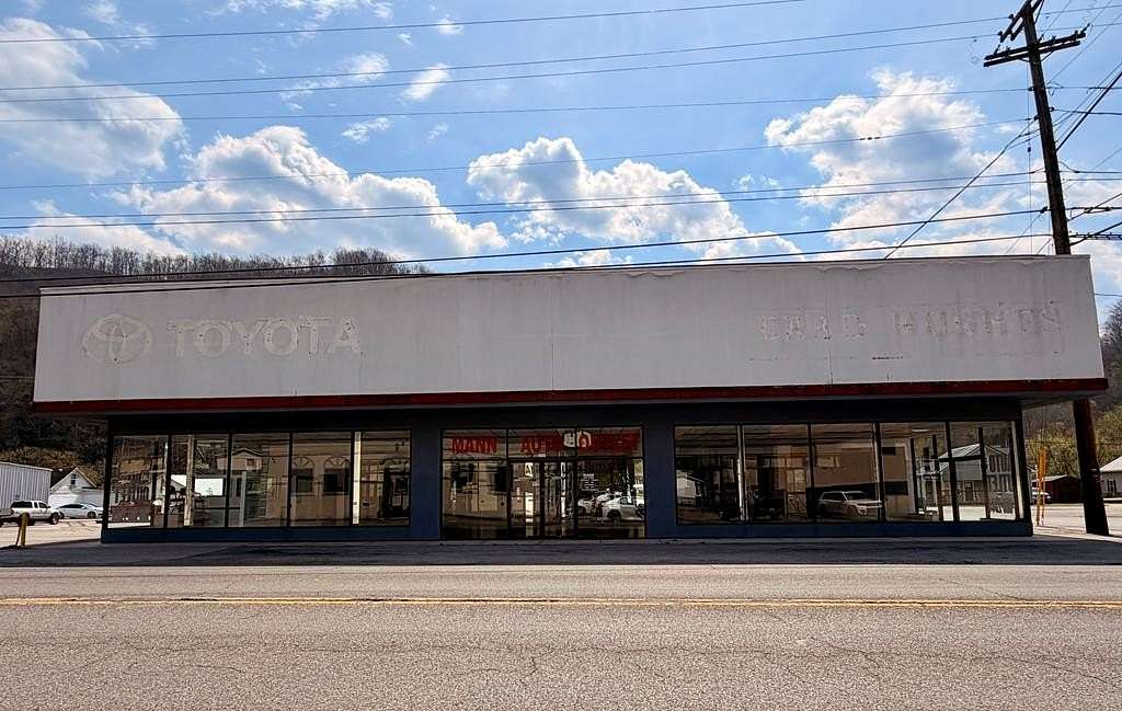 1.5 Acres of Improved Commercial Land for Sale in Prestonsburg, Kentucky