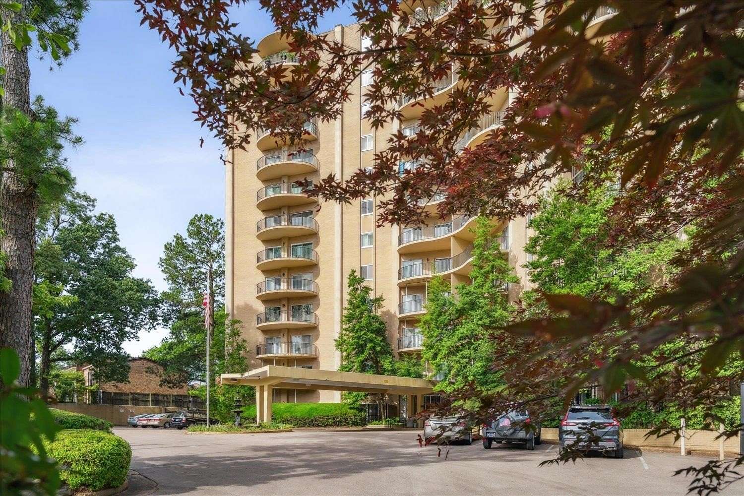 3 Acres of Land with Home for Sale in Memphis, Tennessee