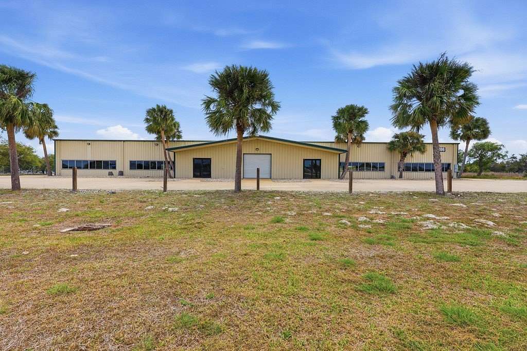 1.72 Acres of Improved Commercial Land for Lease in Rockport, Texas