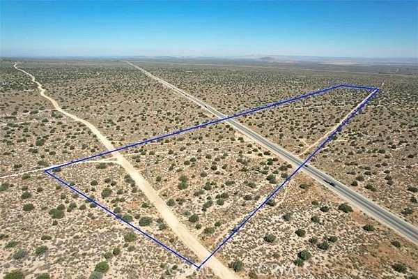 35.3 Acres of Land for Sale in Llano, California