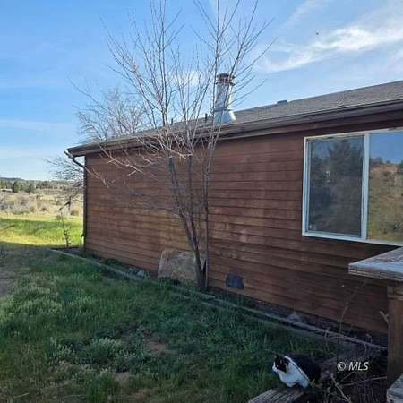 12 Acres of Land with Home for Sale in Alturas, California