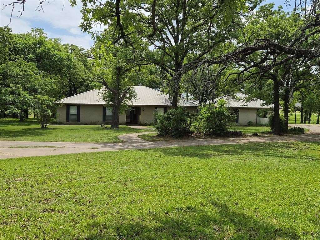3 Acres of Land with Home for Sale in Joshua, Texas