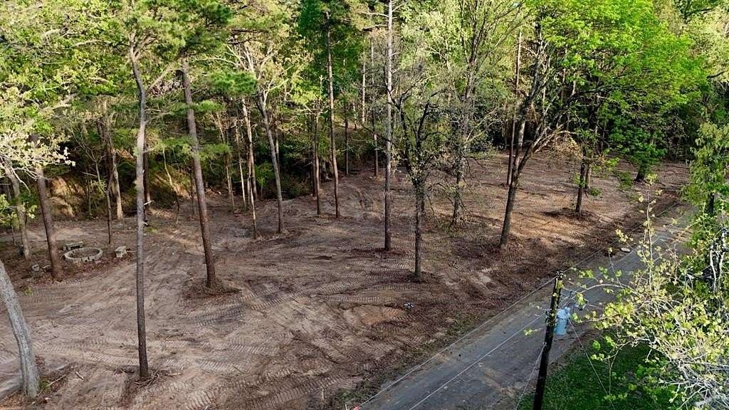 1.5 Acres of Land for Sale in Mount Vernon, Texas