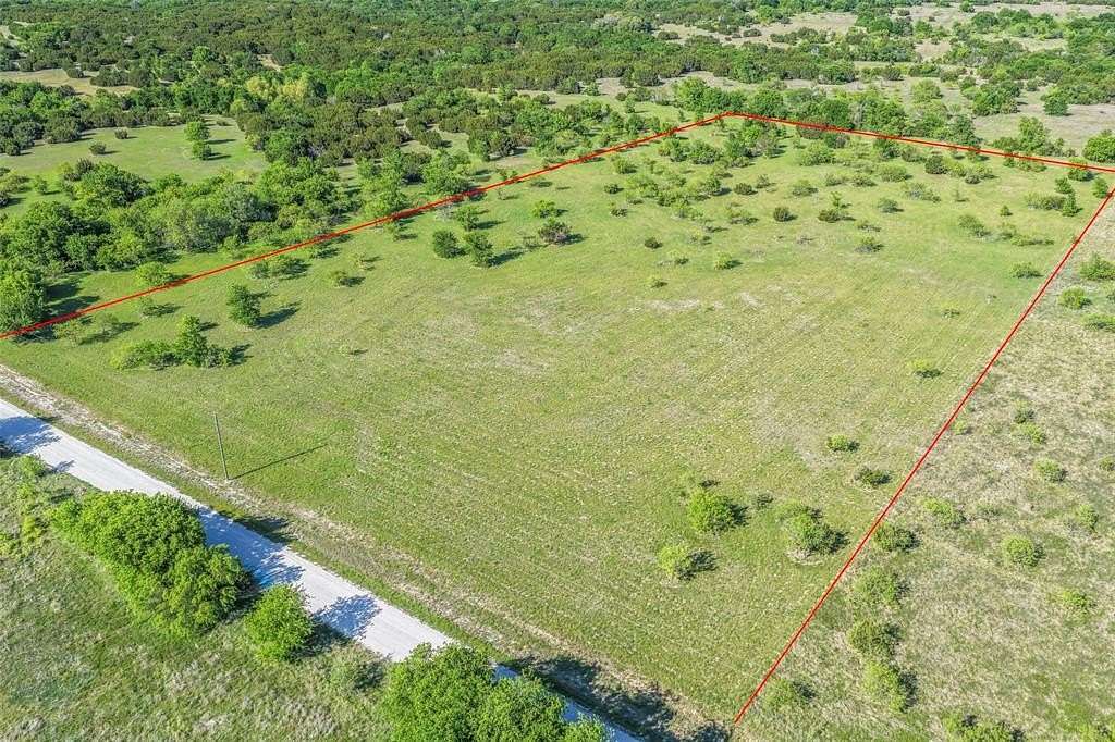 10 Acres of Land for Sale in Blum, Texas