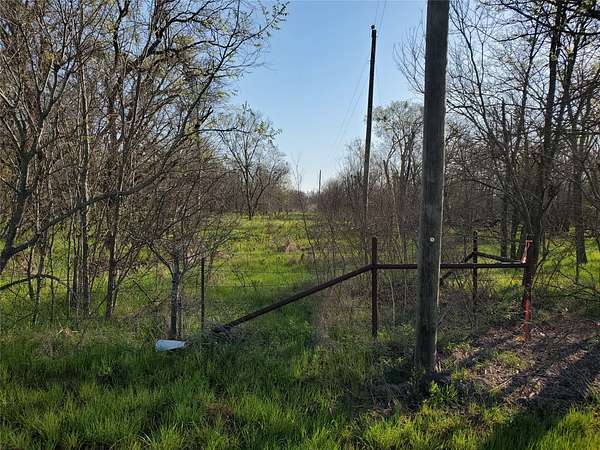 9.85 Acres of Land for Sale in Aquilla, Texas