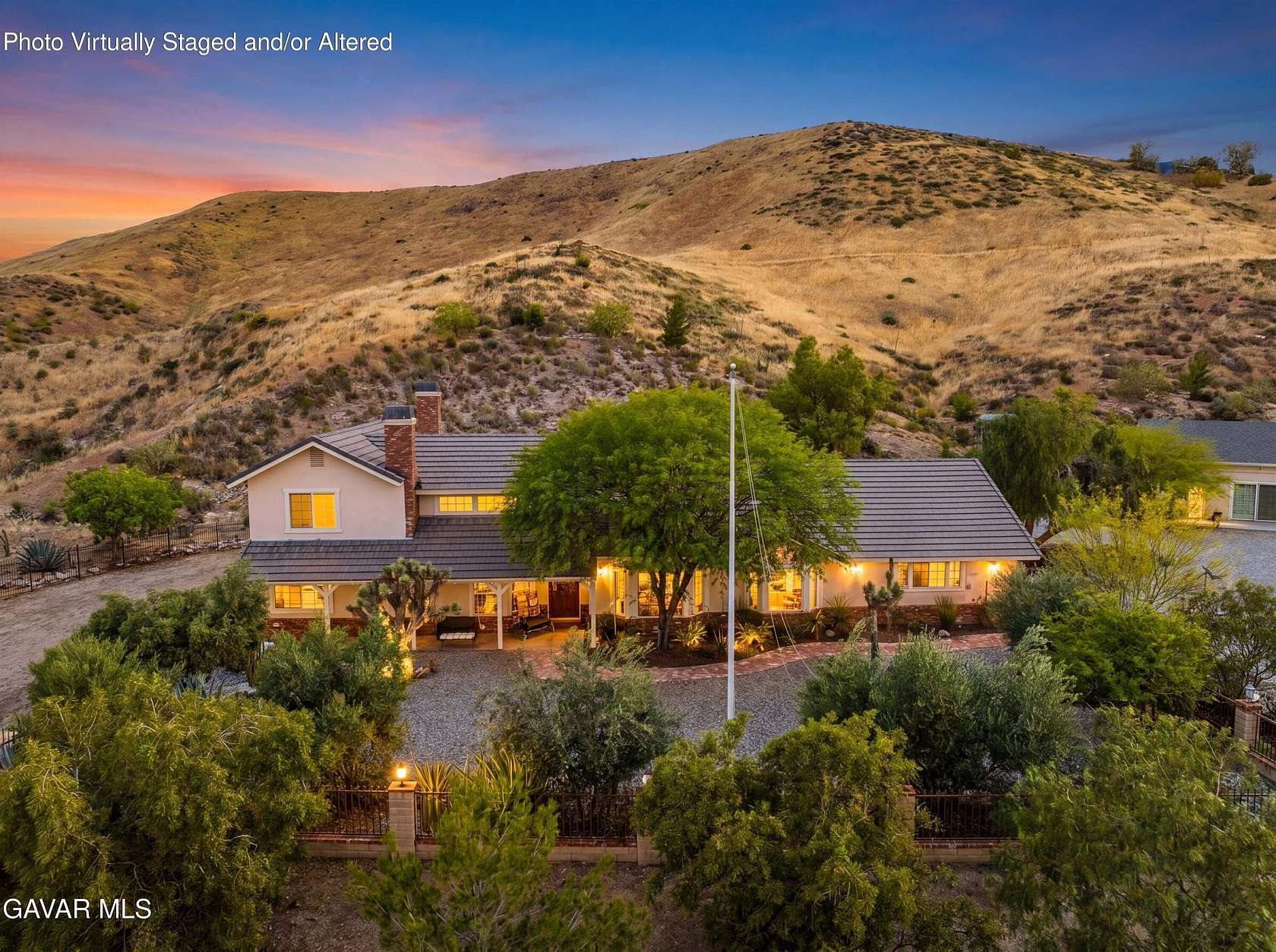 5 Acres of Land with Home for Sale in Agua Dulce, California