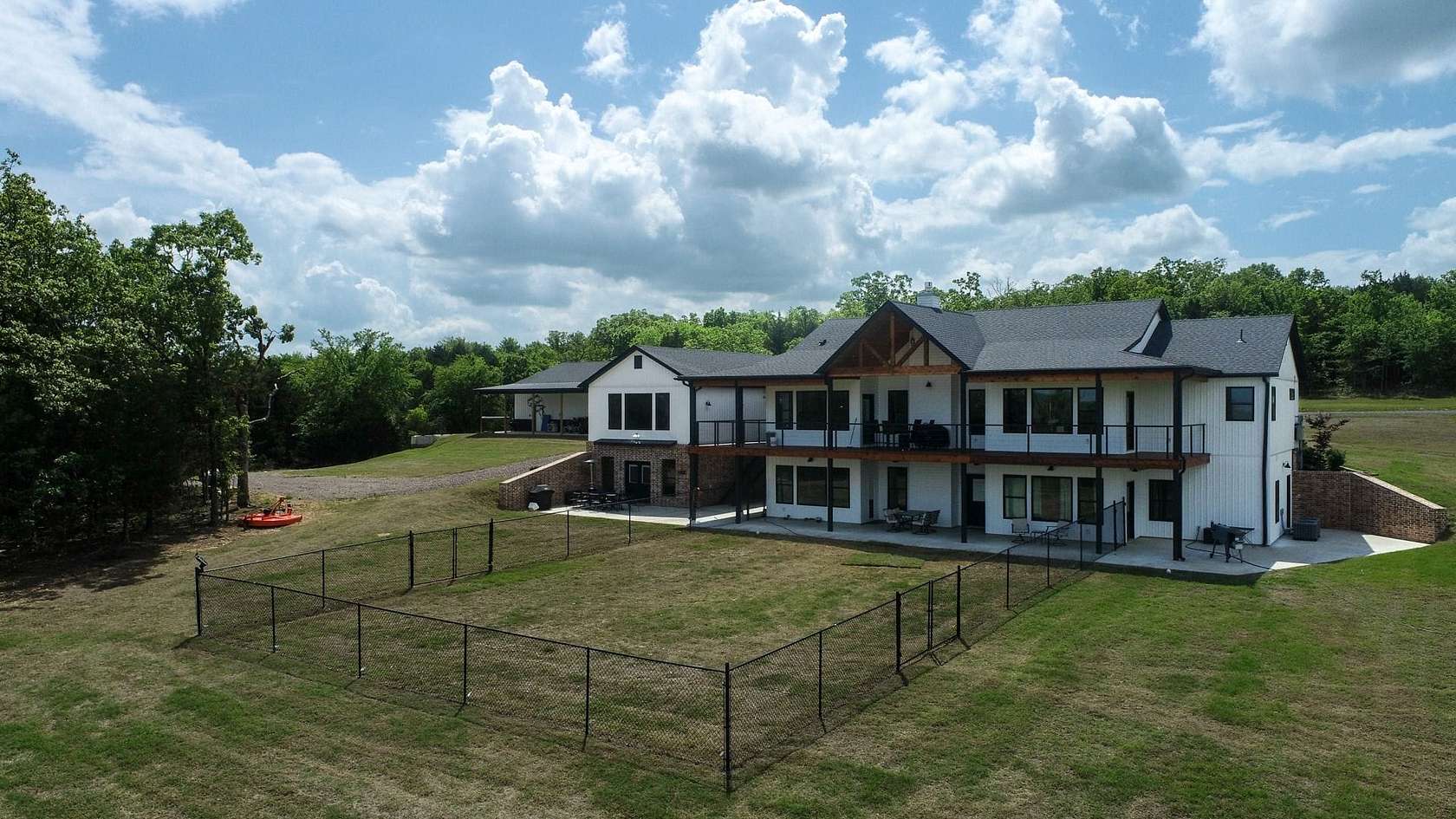 30 Acres of Land with Home for Sale in Greenwood, Arkansas