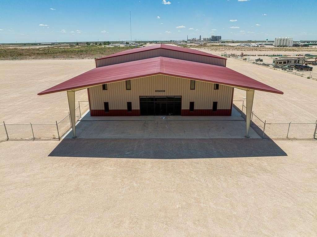 4 Acres of Improved Commercial Land for Sale in Odessa, Texas