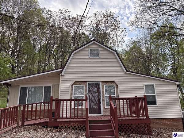 2.3 Acres of Land with Home for Sale in Magnolia, Kentucky