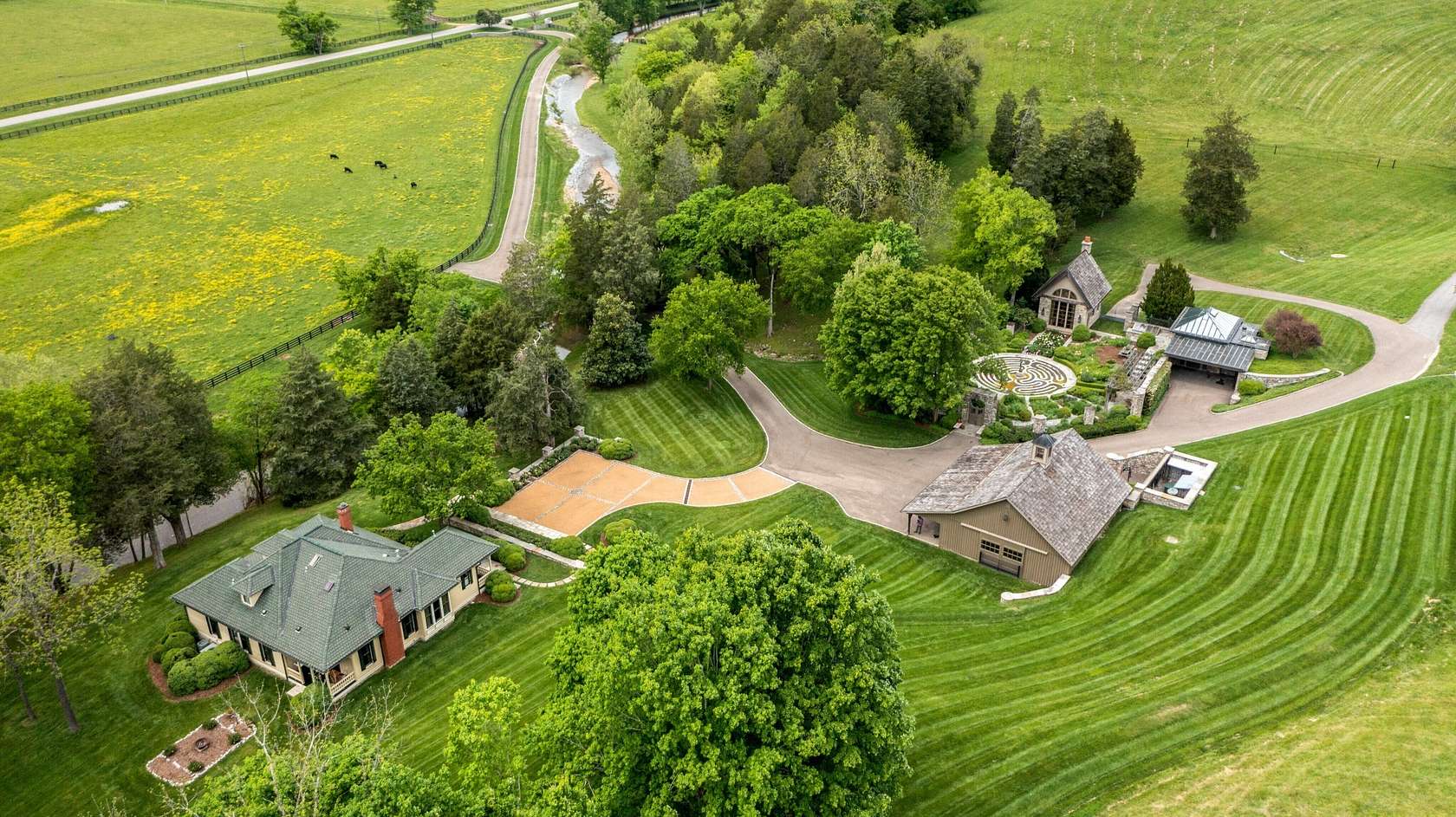 93.4 Acres of Agricultural Land with Home for Sale in Franklin, Tennessee