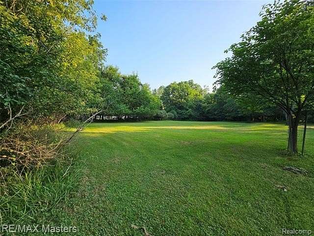 0.95 Acres of Residential Land for Sale in Flat Rock, Michigan