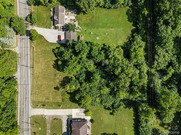 0.9 Acres of Residential Land for Sale in Southfield, Michigan
