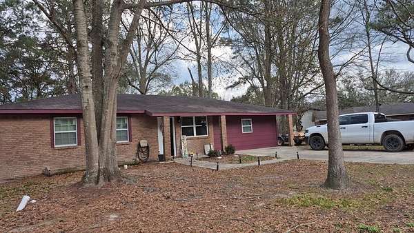 40 Acres of Land with Home for Sale in Picayune, Mississippi