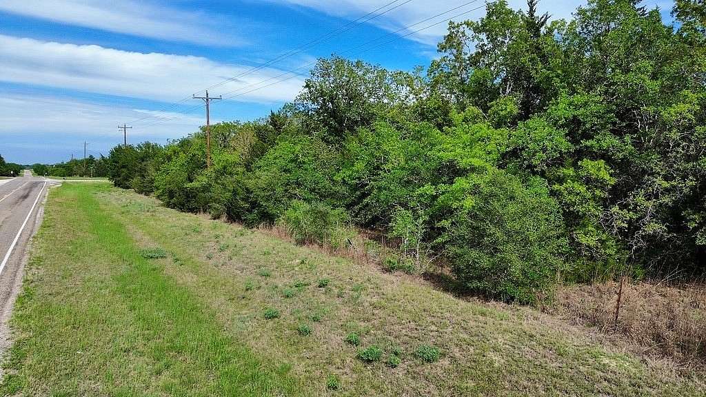 7.7 Acres of Residential Land for Sale in Ledbetter, Texas