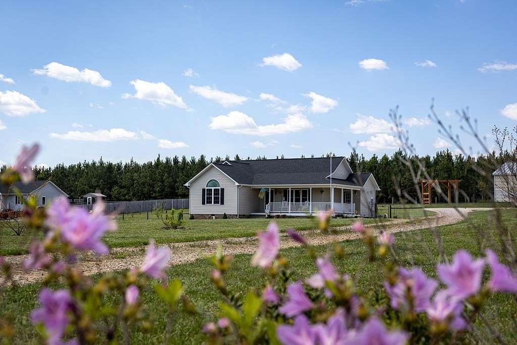 2.32 Acres of Land with Home for Sale in Prospect, Virginia