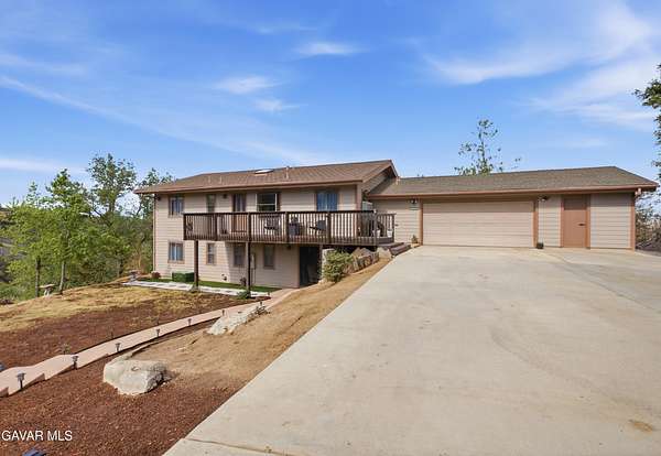 11.3 Acres of Land with Home for Sale in Tehachapi, California
