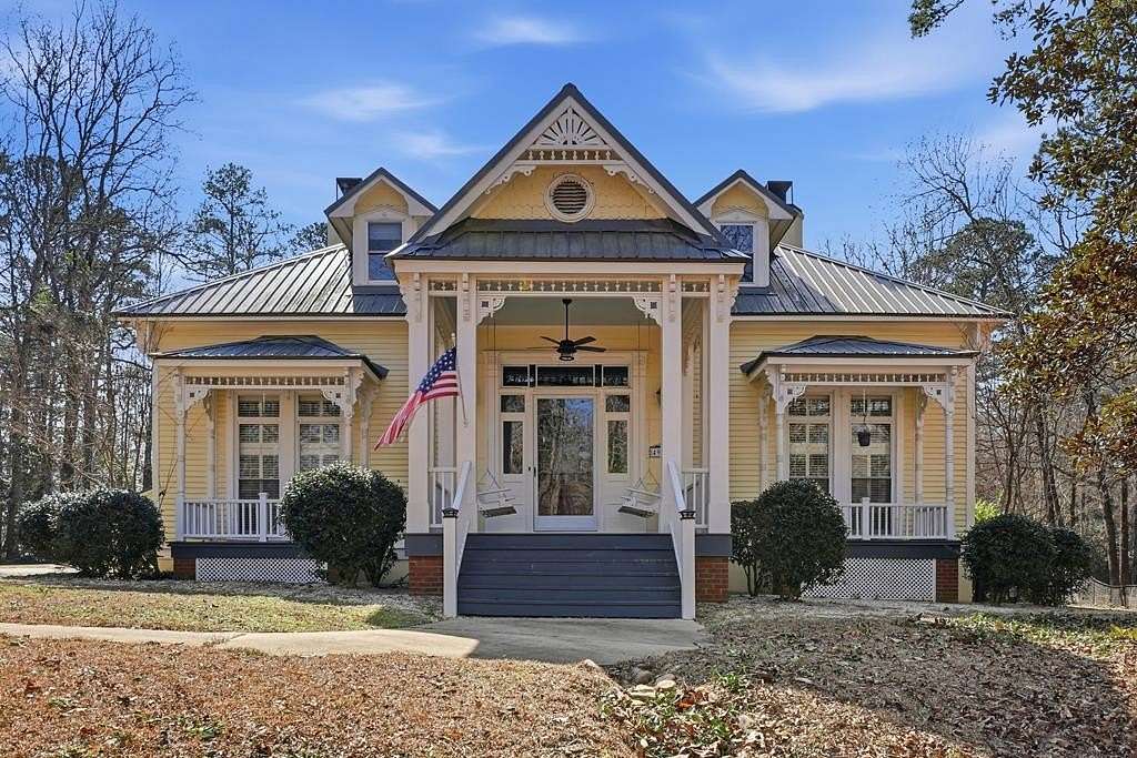 2 Acres of Land with Home for Sale in Albany, Georgia