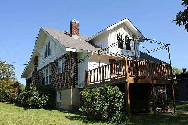 2 Acres of Land with Home for Sale in Florence, Alabama