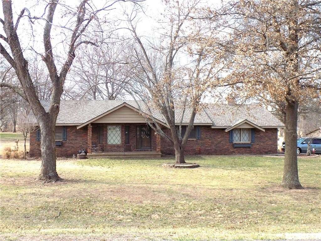 8 Acres of Land with Home for Sale in Ottawa, Kansas