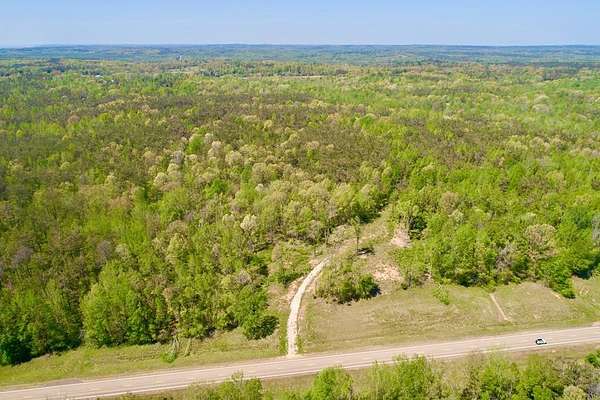 33 Acres of Recreational Land for Sale in Waterford, Mississippi