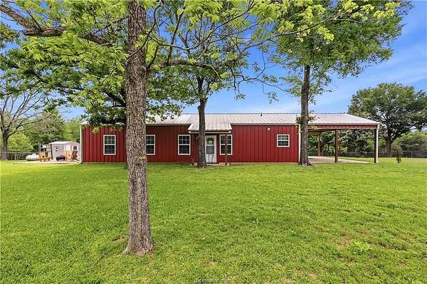 5 Acres of Land with Home for Lease in Bryan, Texas