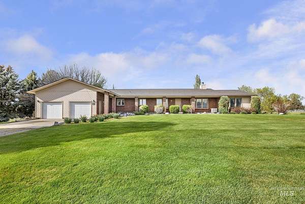 2.5 Acres of Land with Home for Sale in Jerome, Idaho