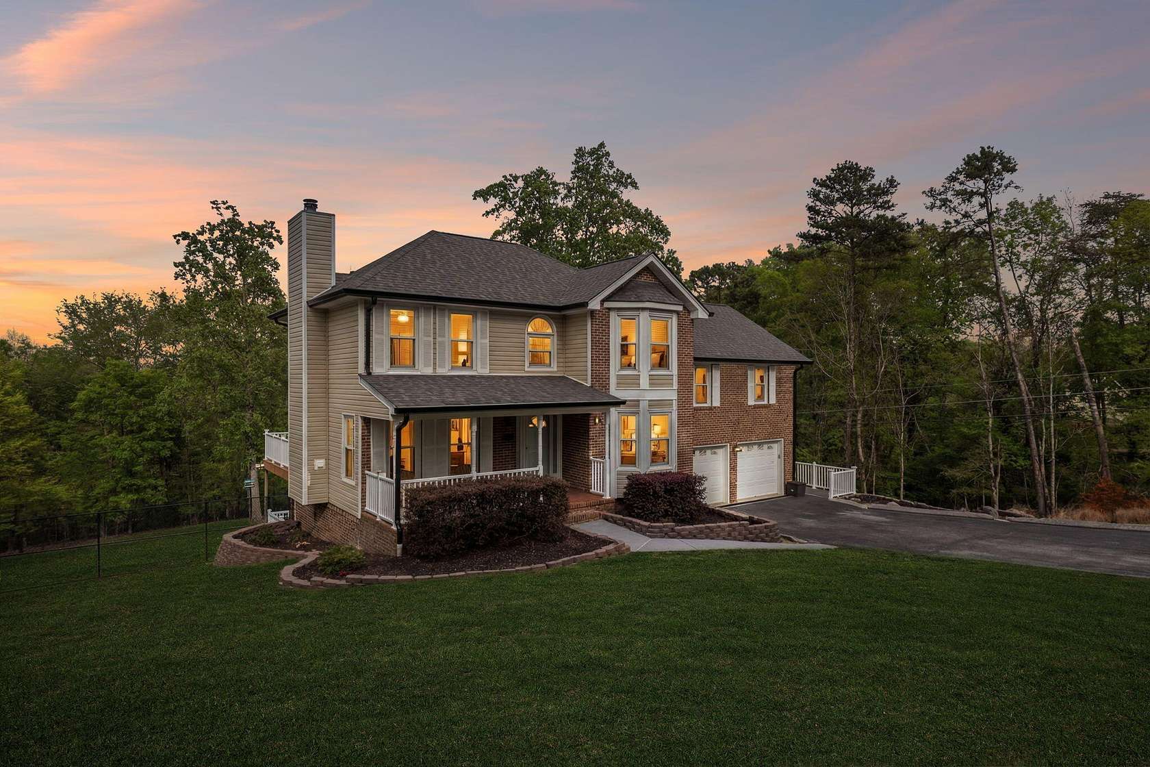 2.72 Acres of Land with Home for Sale in Hixson, Tennessee