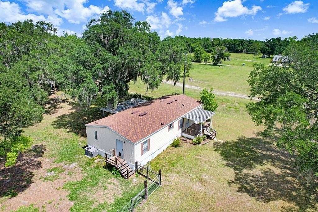 1.8 Acres of Land with Home for Sale in Lithia, Florida
