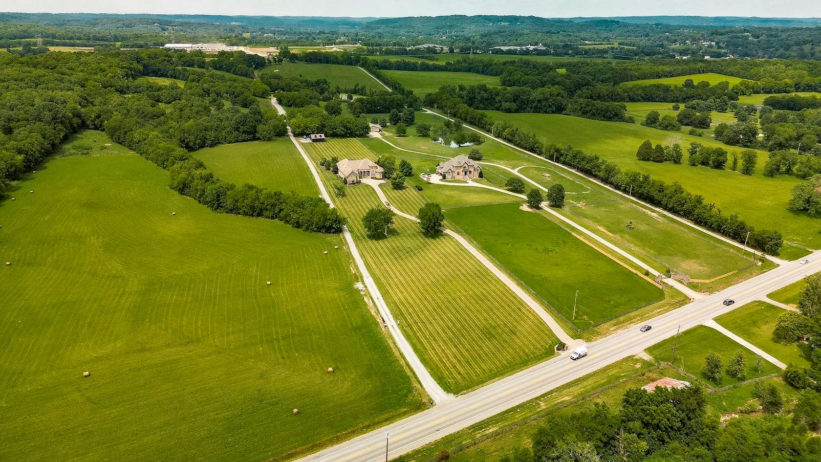 5 Acres of Land with Home for Sale in Hendersonville, Tennessee