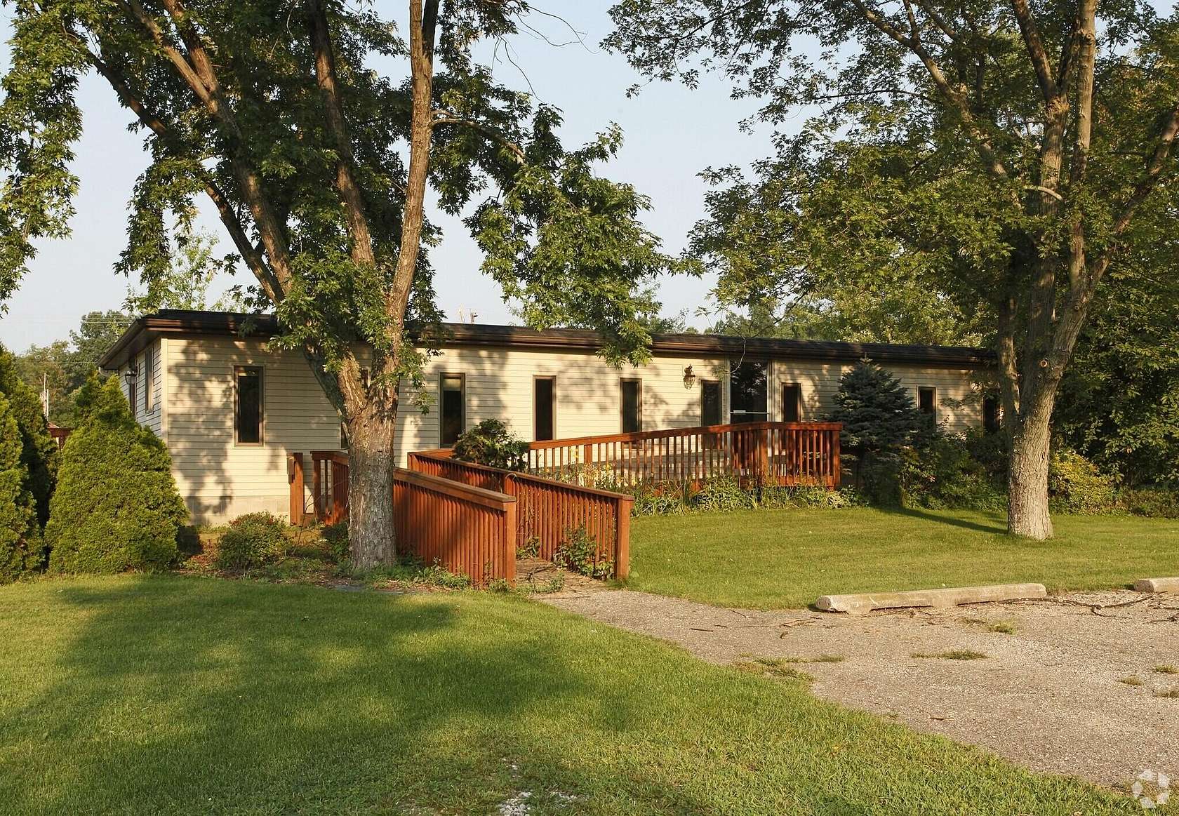 3 Acres of Improved Commercial Land for Sale in Jackson, Michigan