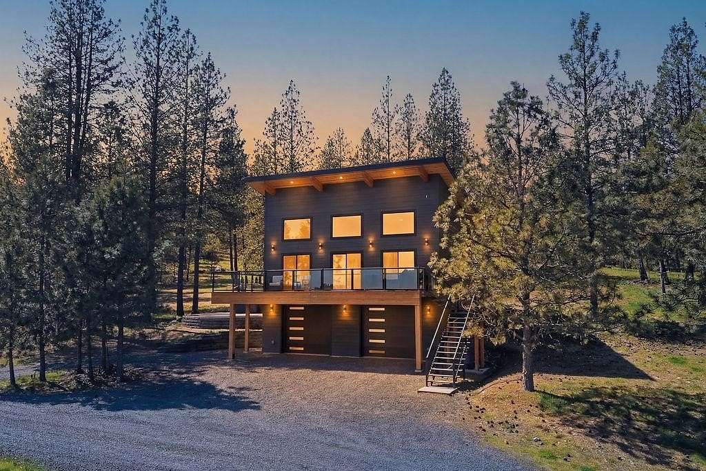 19.6 Acres of Land with Home for Sale in Deer Park, Washington